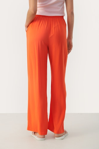 Broeken oranje Part Two