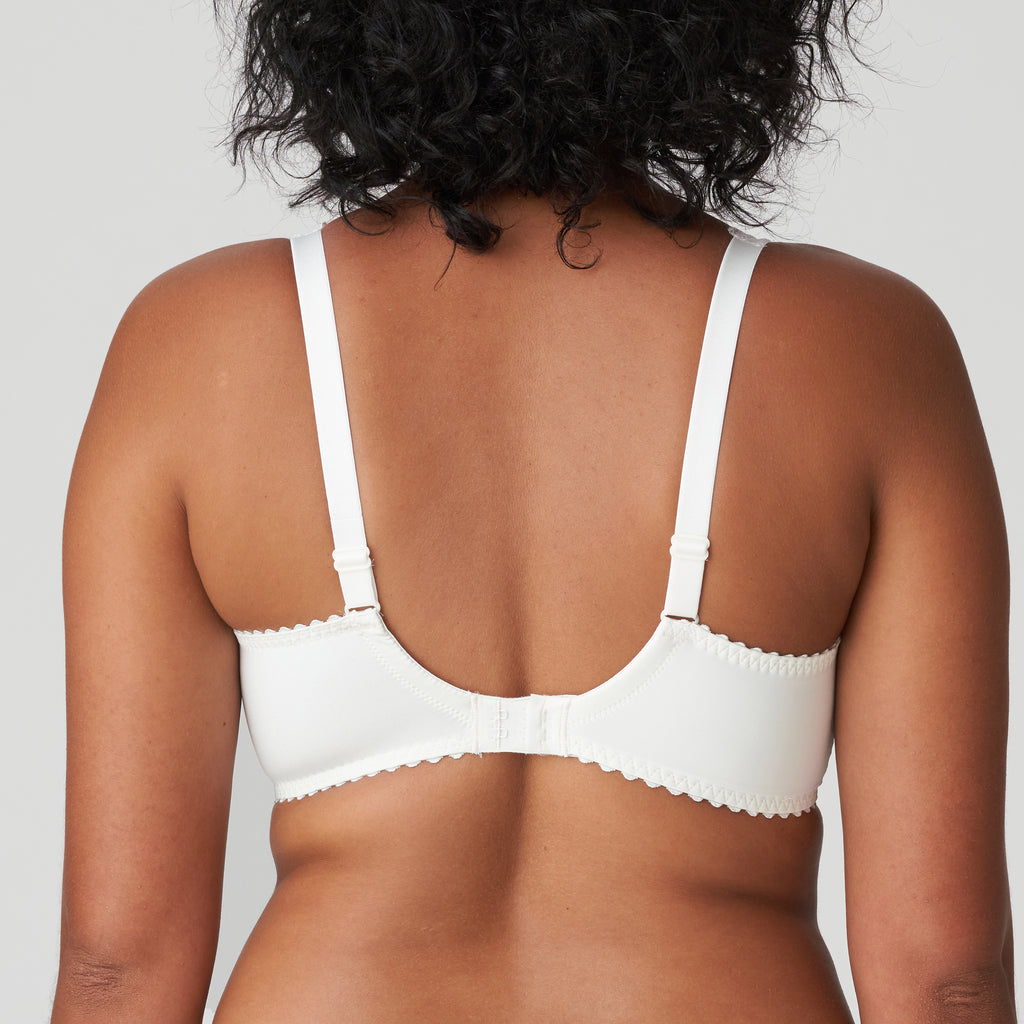 BH's beige Prima Donna