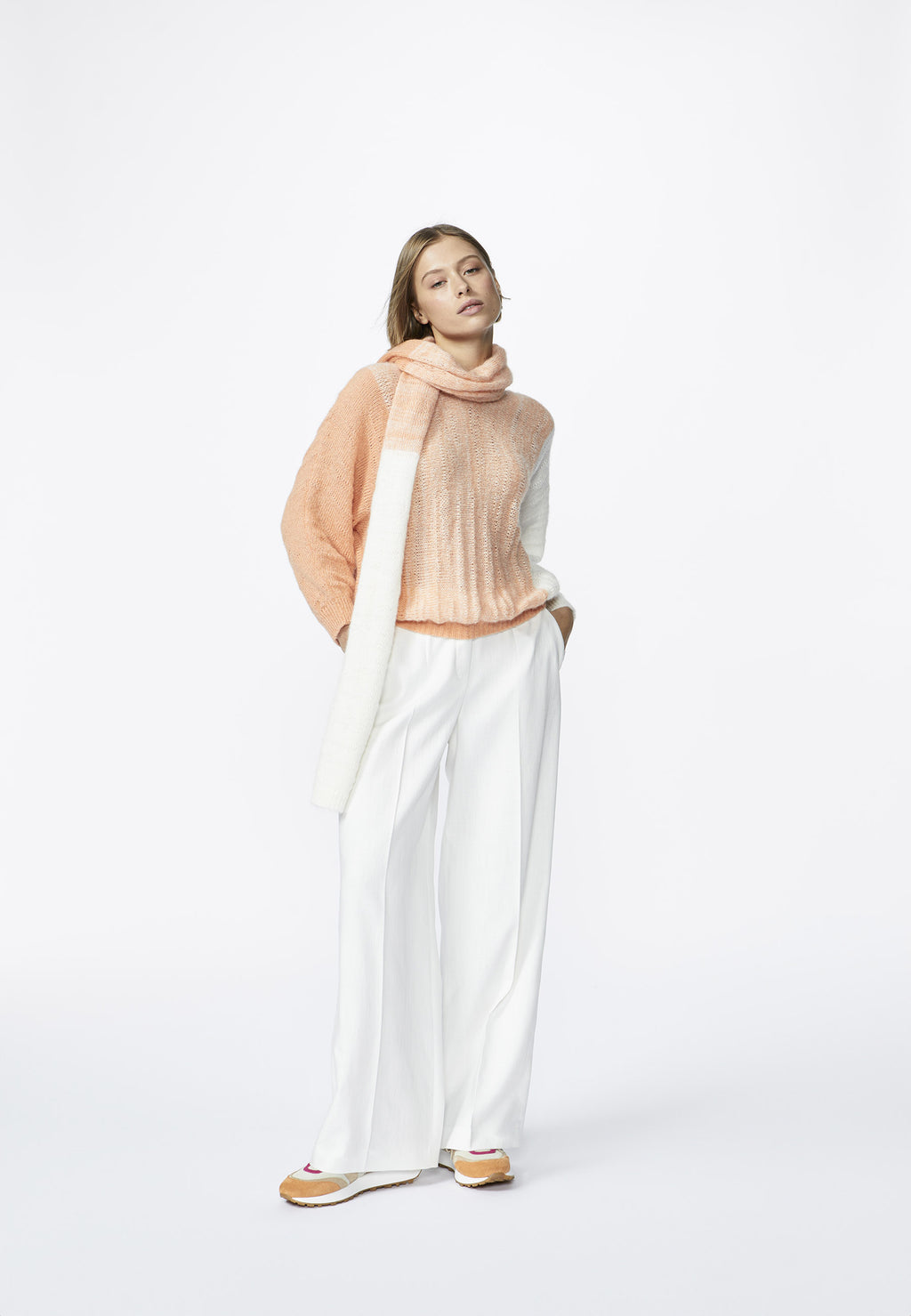 Pulls oranje Xandres