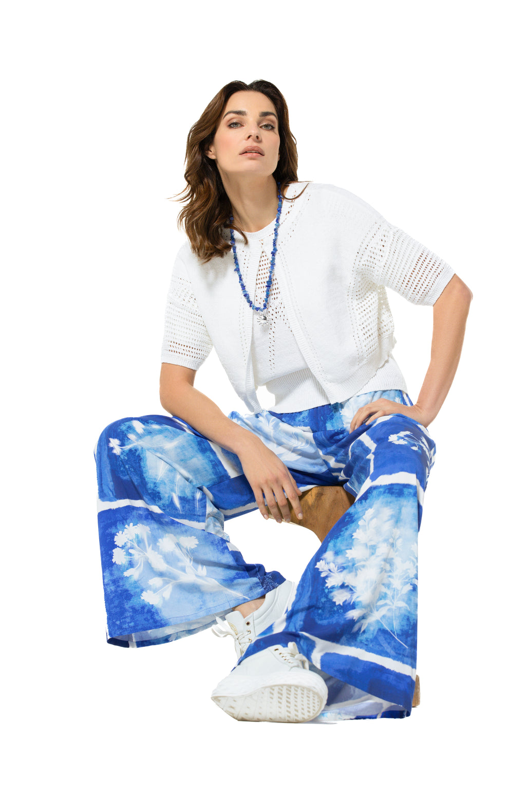 Pulls wit Caroline Biss