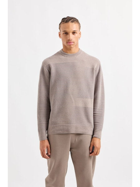 Pulls bruin Armani Exchange