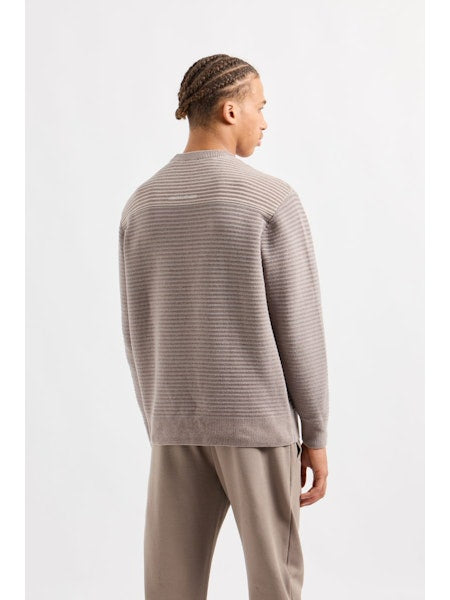 Pulls bruin Armani Exchange