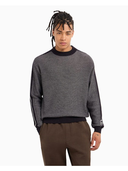 Pulls bruin Armani Exchange