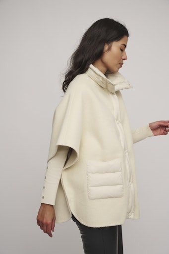 Poncho's beige Rino&Pelle