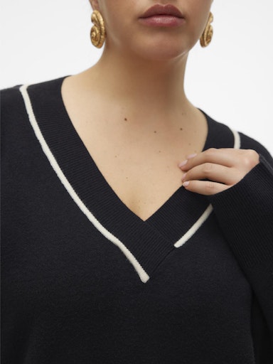 Pulls zwart VERO MODA Curve