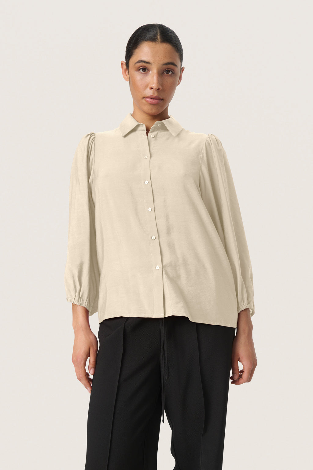 Blouses lange mouw beige Soaked In Luxury