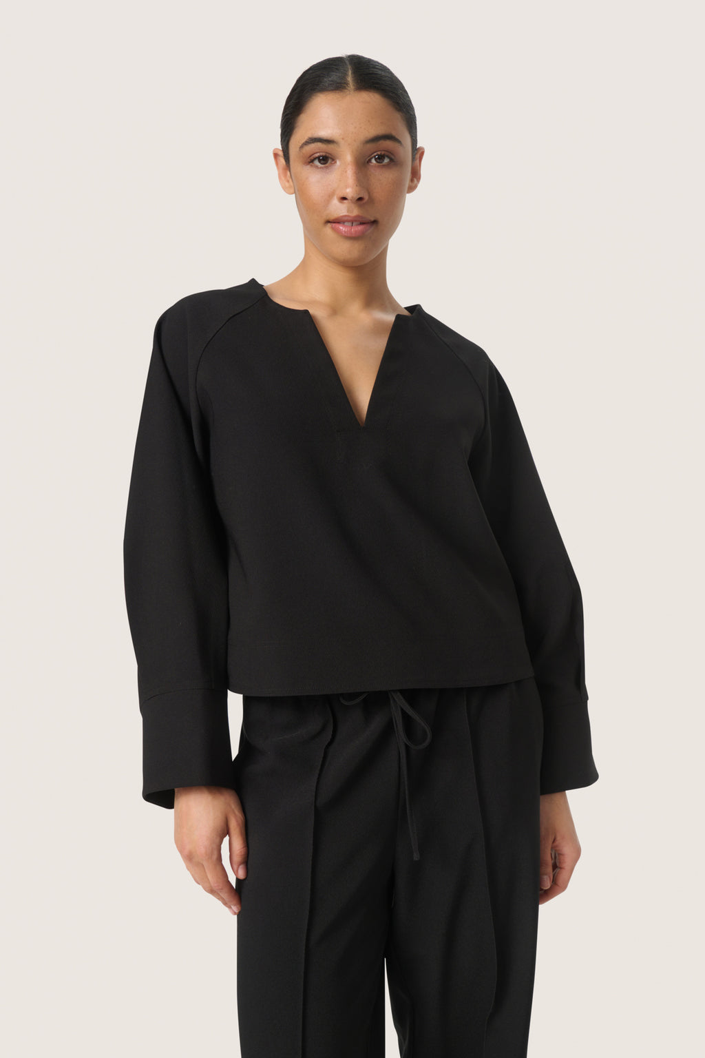 Blouses lange mouw zwart Soaked In Luxury