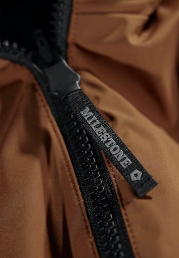 Mantels bruin Milestone