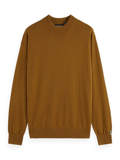 Pulls bruin Scotch & Soda