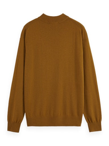 Pulls bruin Scotch & Soda
