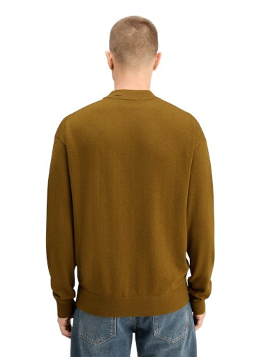 Pulls bruin Scotch & Soda