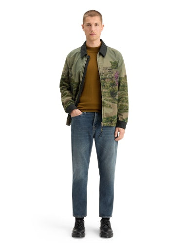 Pulls bruin Scotch & Soda