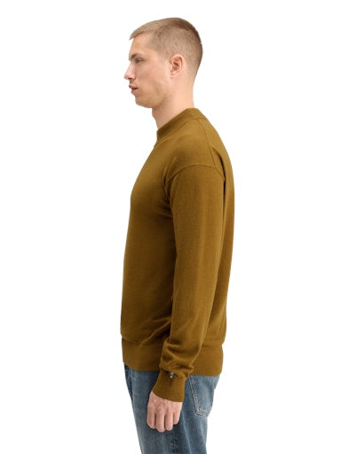 Pulls bruin Scotch & Soda
