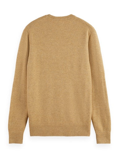 Pulls bruin Scotch & Soda