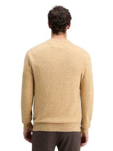 Pulls bruin Scotch & Soda