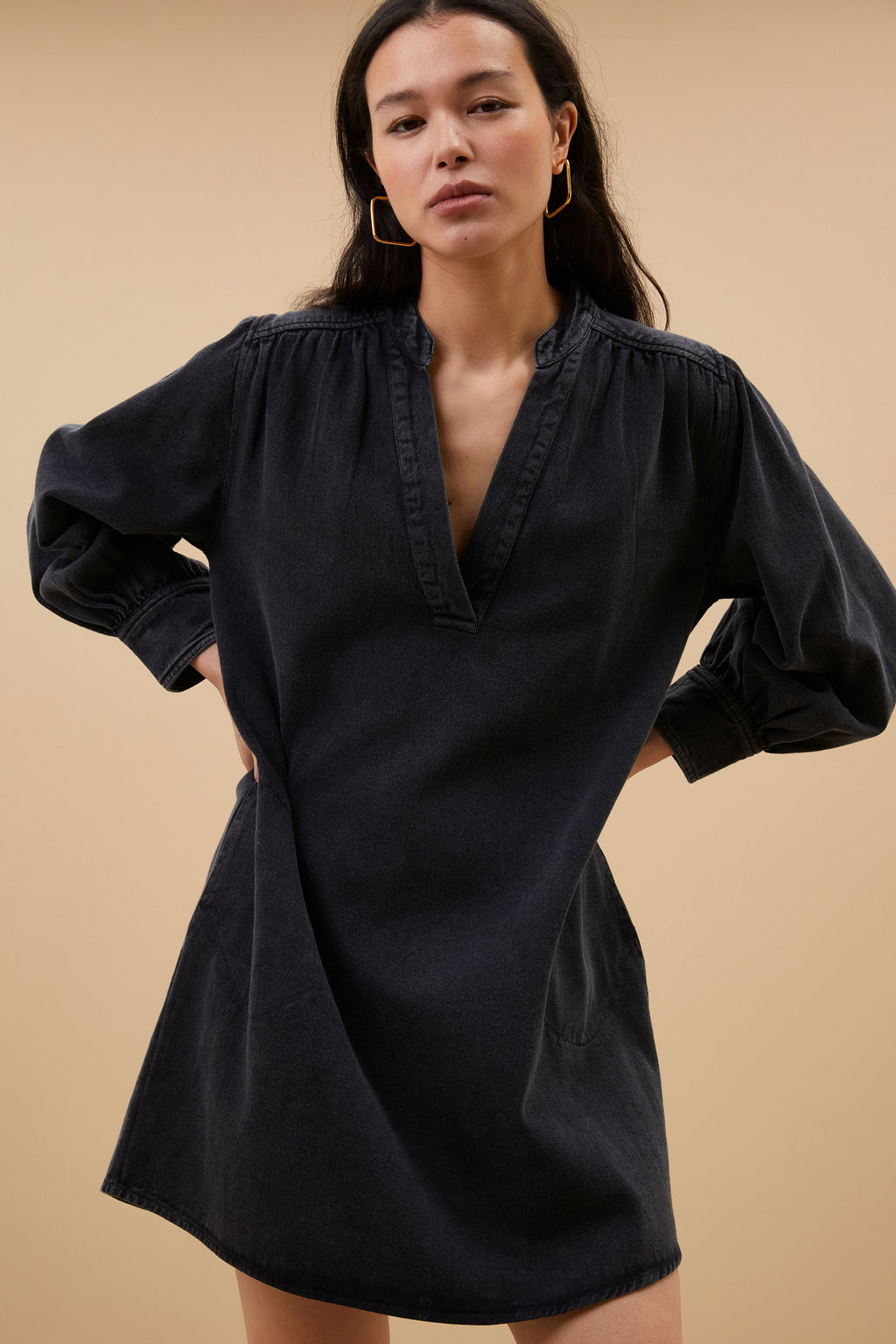 Jurken lange mouw zwart by-bar