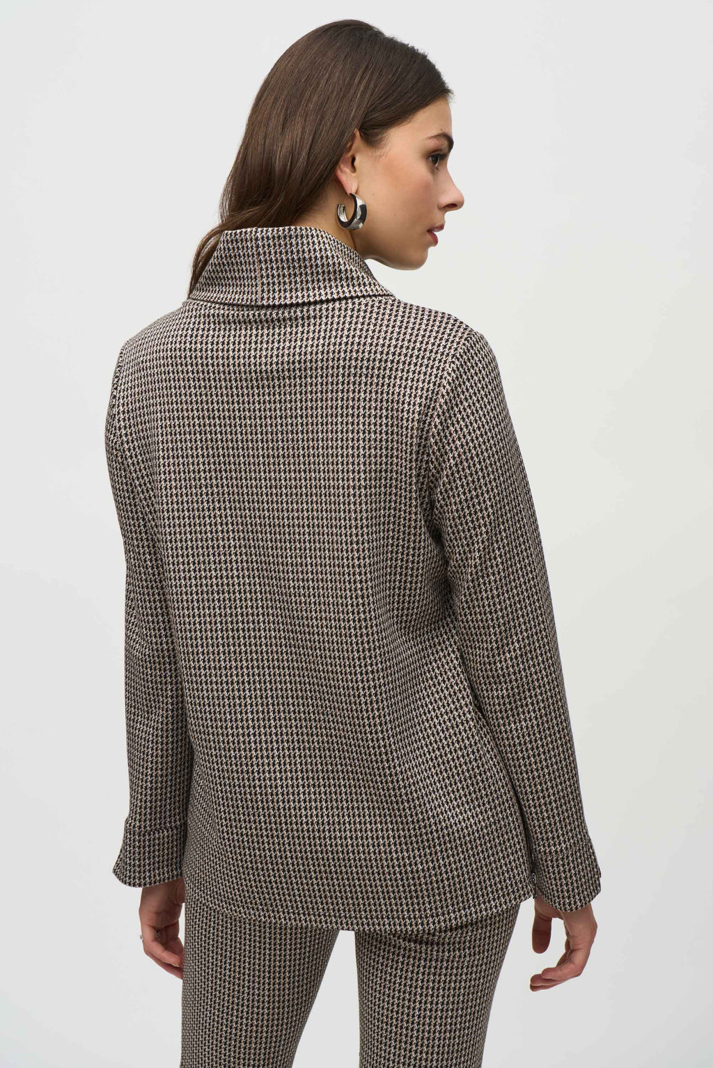 Pulls bruin Joseph Ribkoff