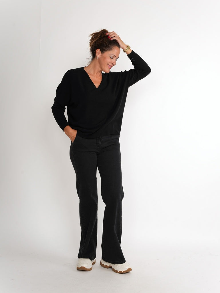 Pulls zwart BLACK ROSE