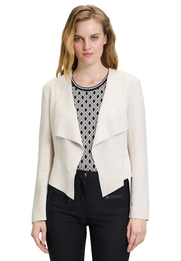 Blazers wit Betty Barclay