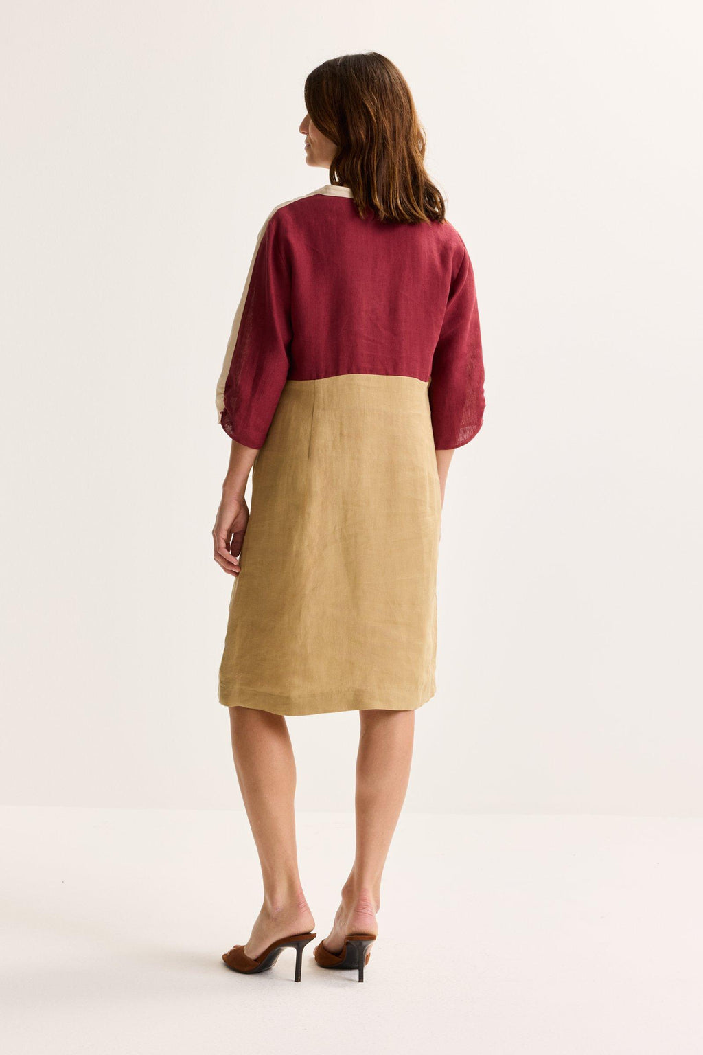 Jurken lange mouw bruin Mayerline