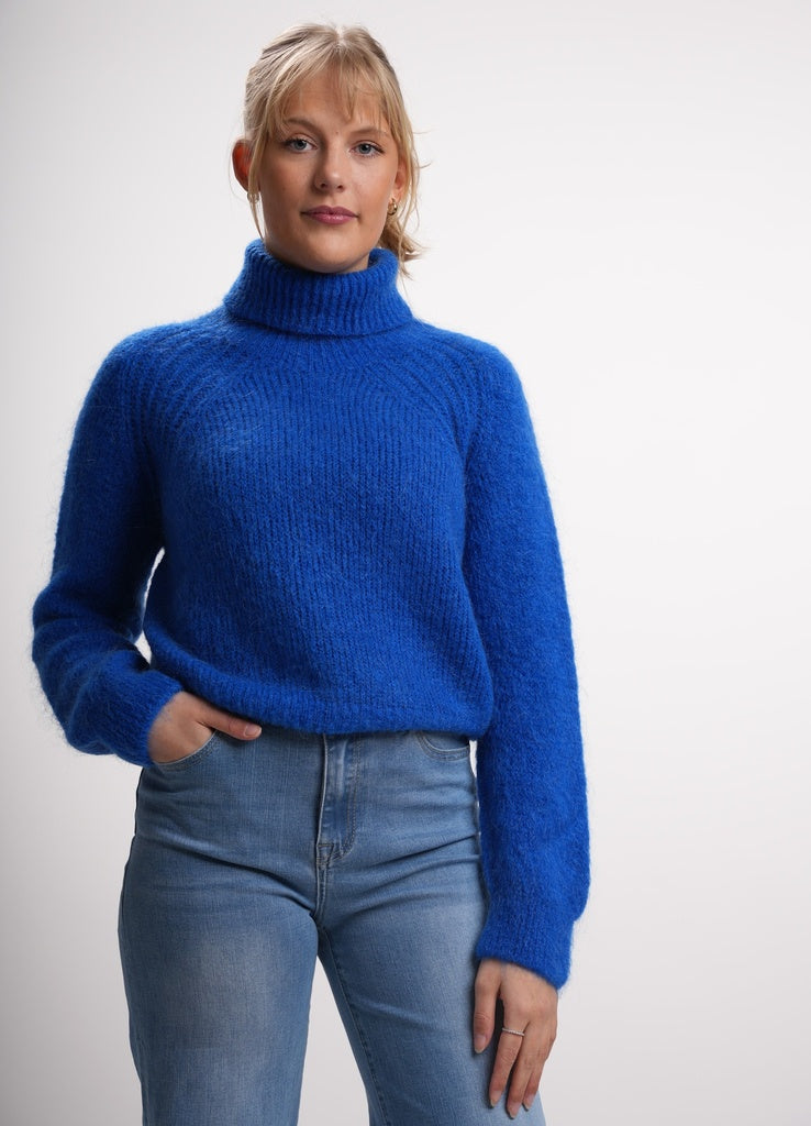 Pulls blauw BLACK ROSE