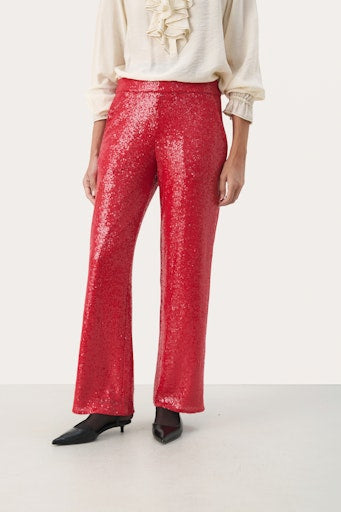 Broeken rood Part Two