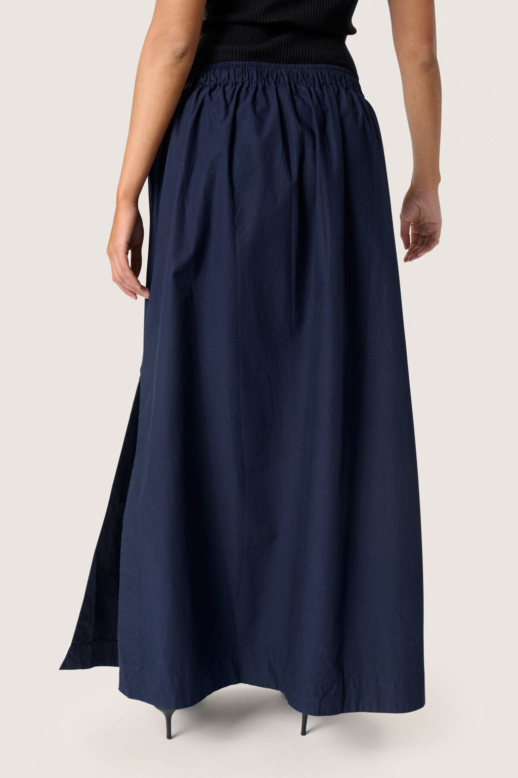 Rokken navy Soaked In Luxury