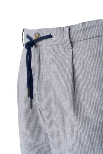 Shorten blauw Bugatti
