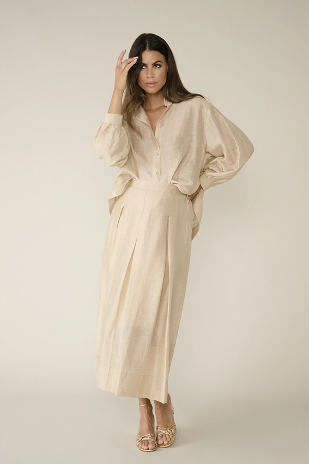 Blouses lange mouw beige Due Amanti