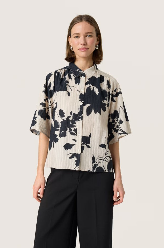 Blouses korte mouw beige Soaked In Luxury