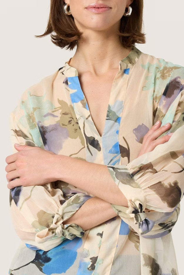 Blouses lange mouw beige Soaked In Luxury