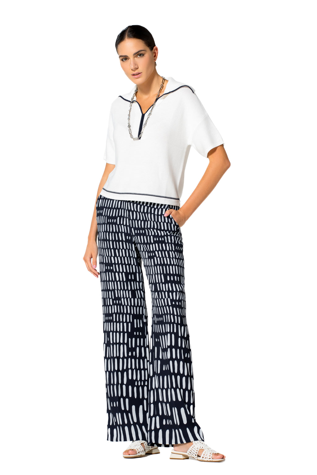 Pulls wit Caroline Biss