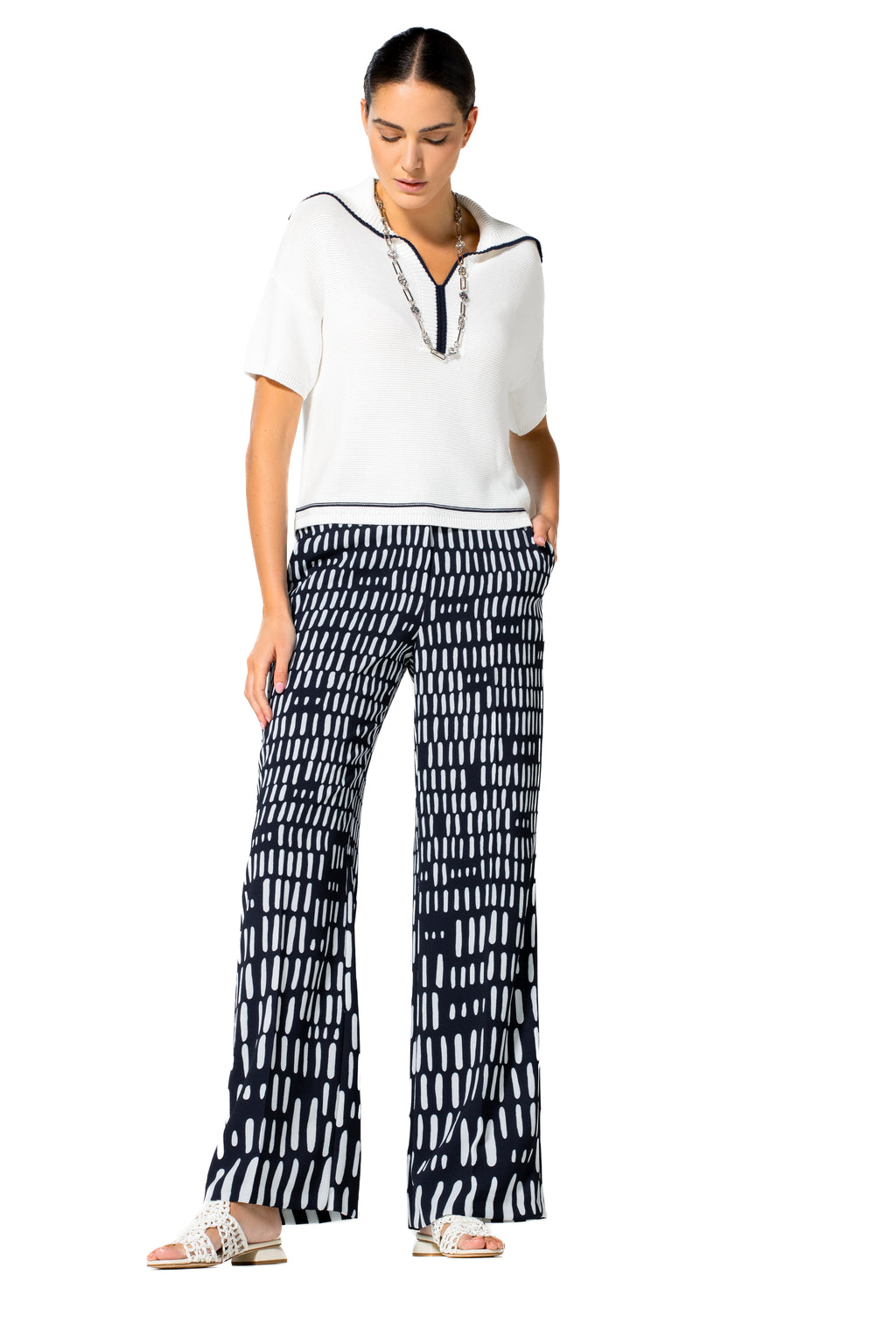 Pulls wit Caroline Biss