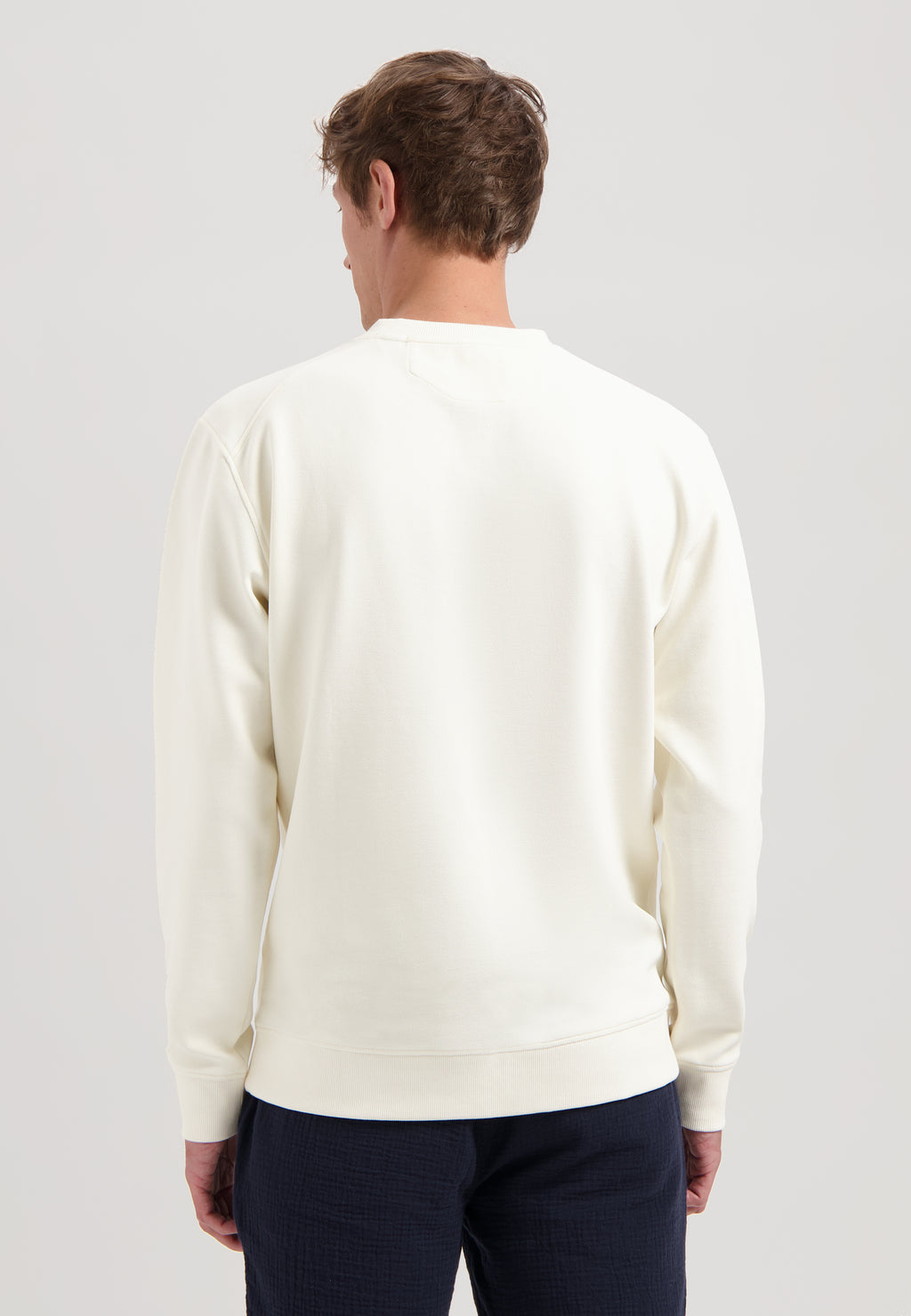Sweaters wit Dstrezzed