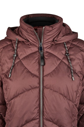 Jassen rood Barbara Lebek