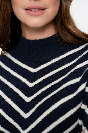 Pulls multicolor Geisha