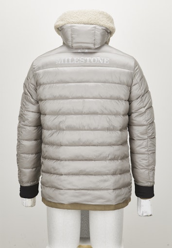 Mantels bruin Milestone