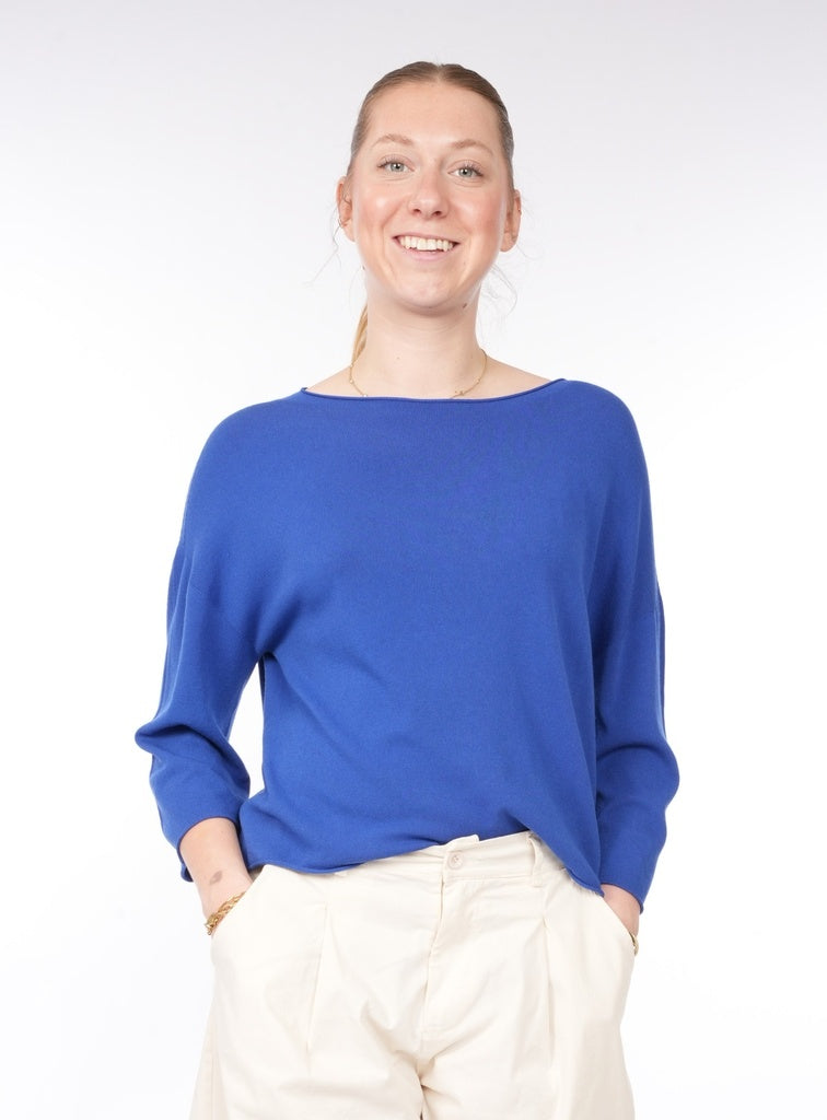 Pulls blauw BLACK ROSE