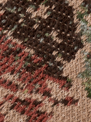 Pulls bruin Scotch & Soda