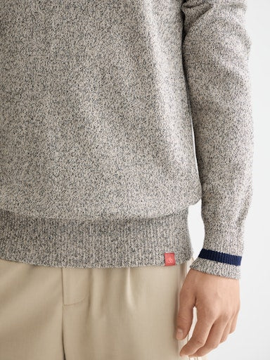 Pulls bruin Scotch & Soda