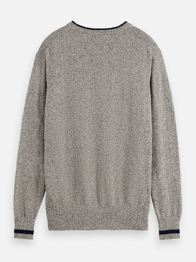 Pulls bruin Scotch & Soda