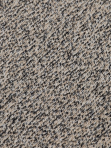 Pulls bruin Scotch & Soda