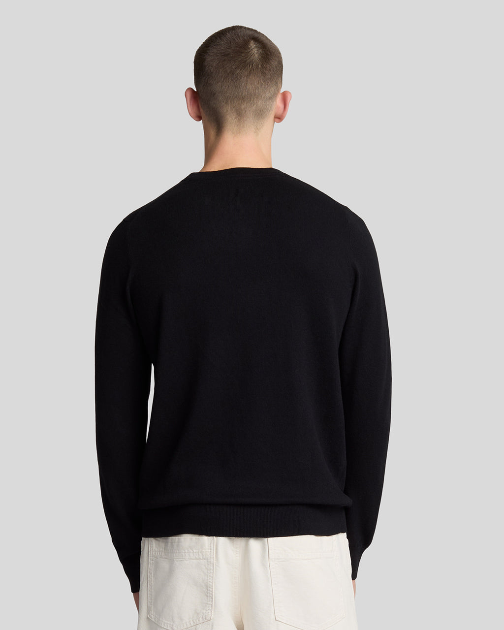Pulls zwart Lyle & Scott