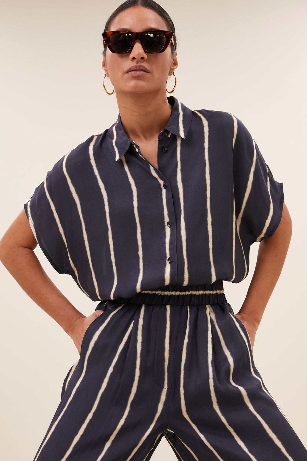 Blouses korte mouw navy by-bar