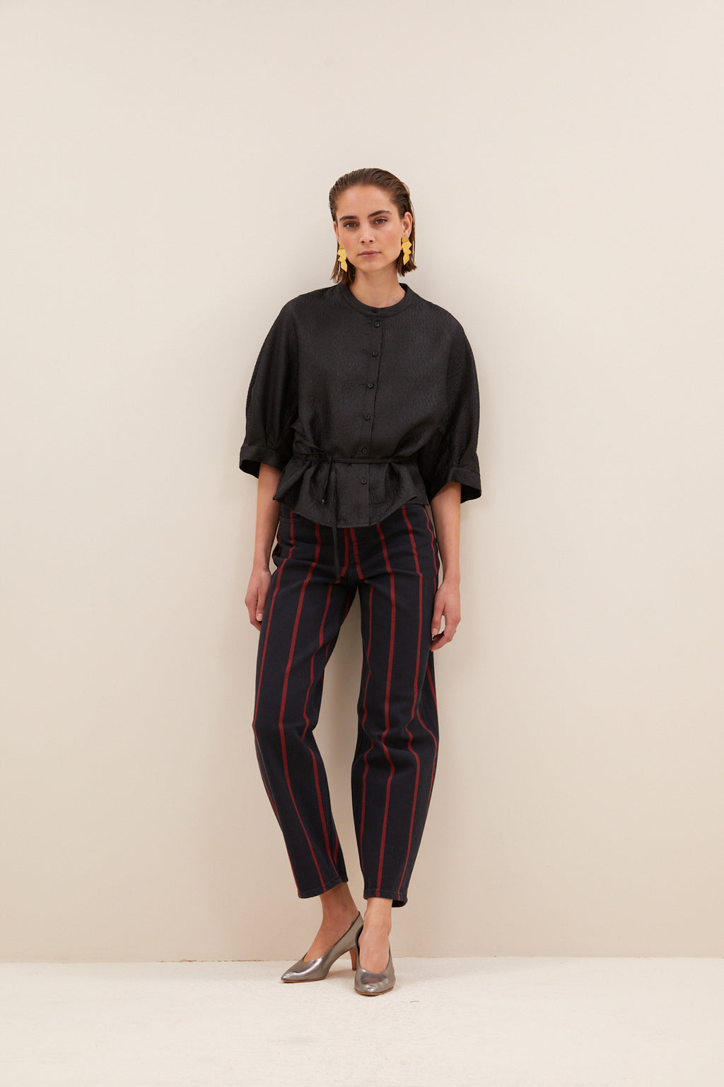 Blouses korte mouw zwart by-bar