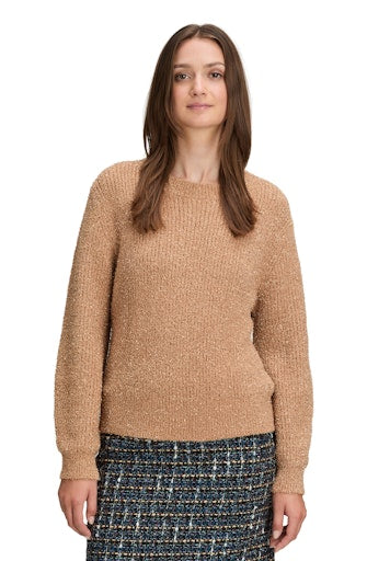 Pulls bruin Betty & Co