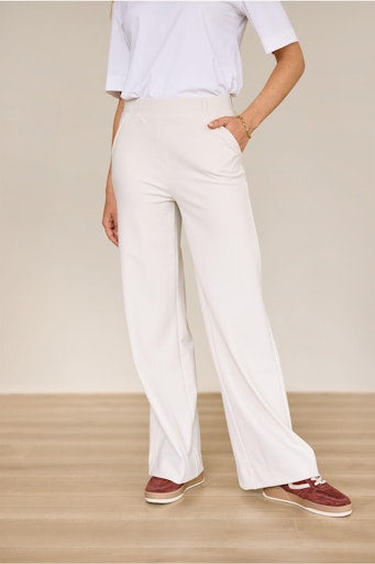 Broeken beige Studio Anneloes