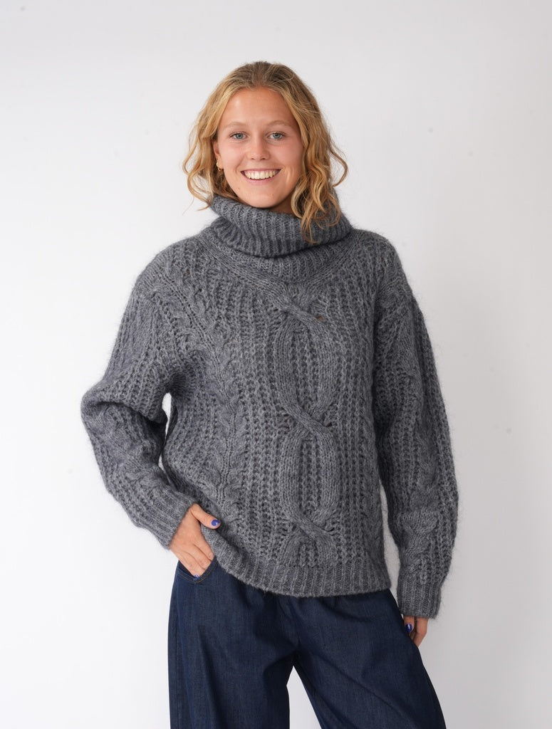 Pulls grijs BLACK ROSE