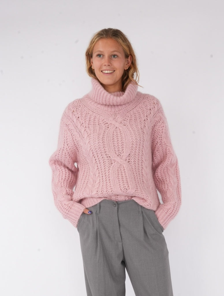 Pulls roze BLACK ROSE