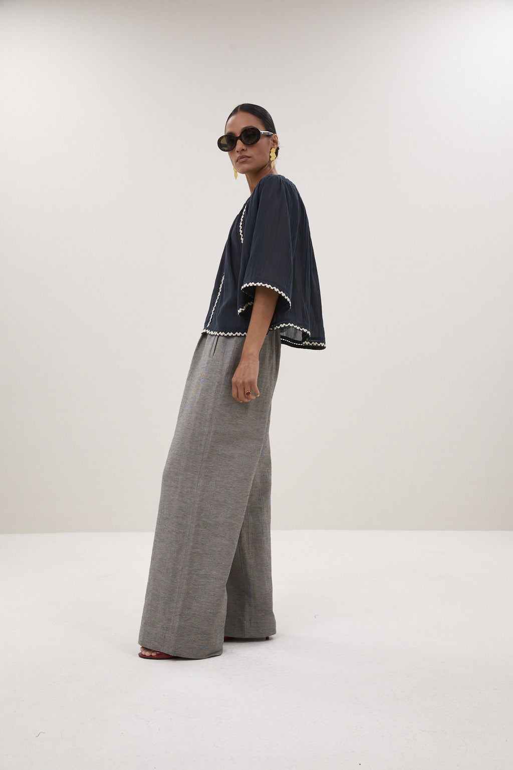 Blouses korte mouw grijs by-bar